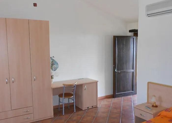 בית חווה Agriturismo U Cannatiallu *